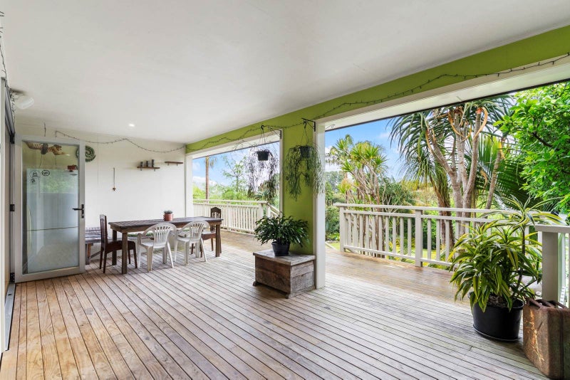 14 Utting Street, Birkdale, Auckland - Carousel 1