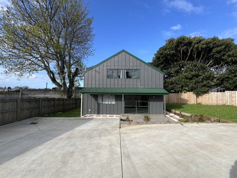 31A Paton Avenue, Te Atatu South, Auckland - Carousel 1