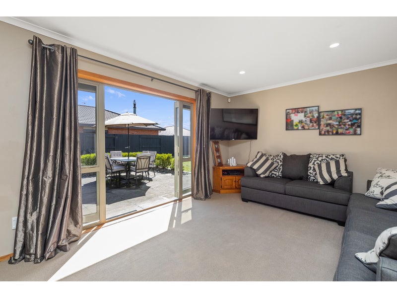 44 Roberts Line, Kelvin Grove, Palmerston North - Carousel 26