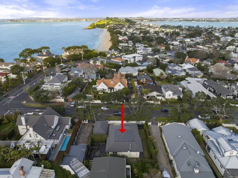 2 Ascot Avenue, Narrow Neck, Auckland - Carousel 2