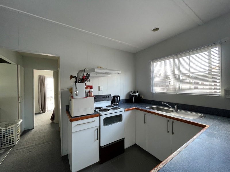 1/10 Fisher Crescent, Ōtara, Auckland - Carousel 2