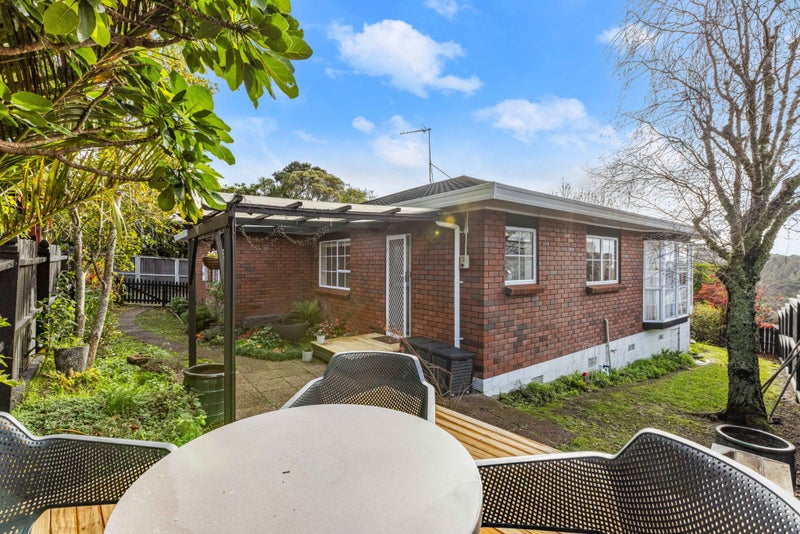 1/19 Danbury Drive, Torbay, Auckland - Carousel 1