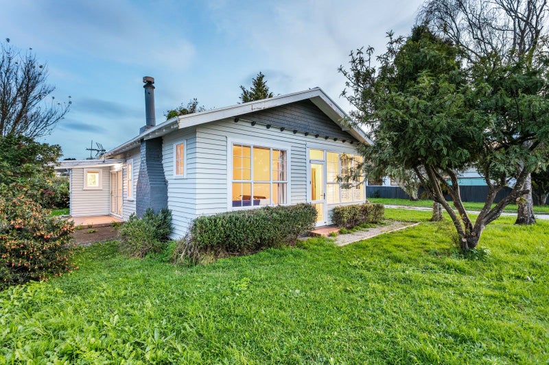 33 Ropata Street, Kaiti, Gisborne - Carousel 1