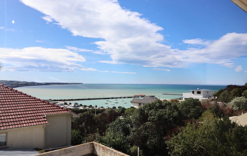 65 Tyne Street, South Hill, Oamaru - Carousel 1