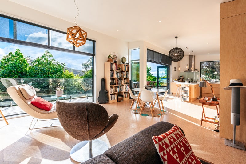 10 Okoka Road, Omiha, Waiheke Island - Carousel 1