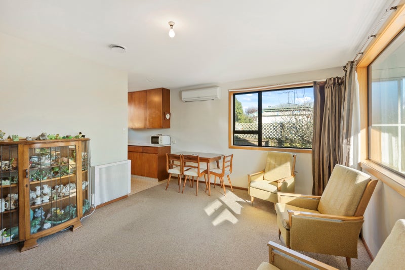 1/13 Aorangi Road, Bryndwr, Christchurch - Carousel 1