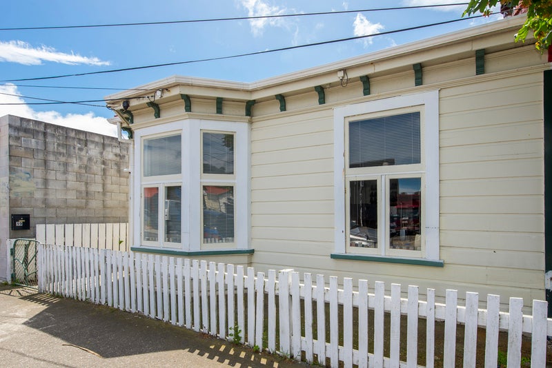 19 Newtown Avenue, Newtown, Wellington - Carousel 1