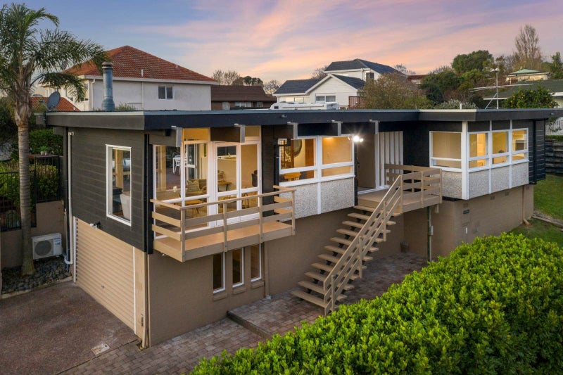 22 Andrea Place, Sunnyhills, Auckland - Carousel 2