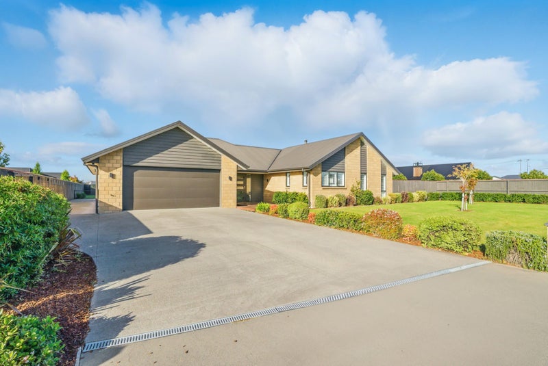 18 Silver Peaks Drive, West Melton, West Melton - Carousel 1