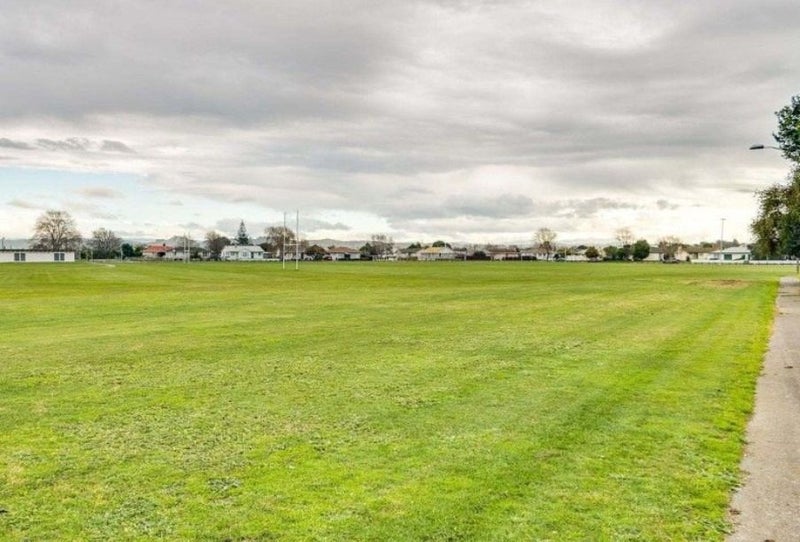 30 Hislop Avenue, Onekawa, Napier - Carousel 9