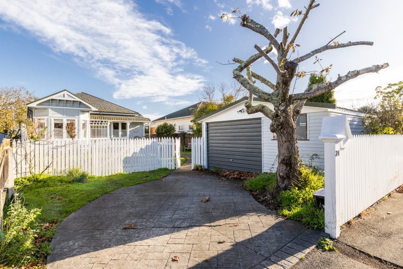 24 Nelson Crescent, Napier South, Napier - Carousel 24