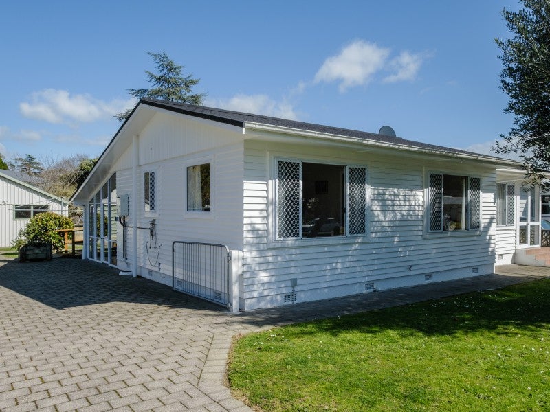 3 Seddon Crescent, Whataupoko, Gisborne - Carousel 24