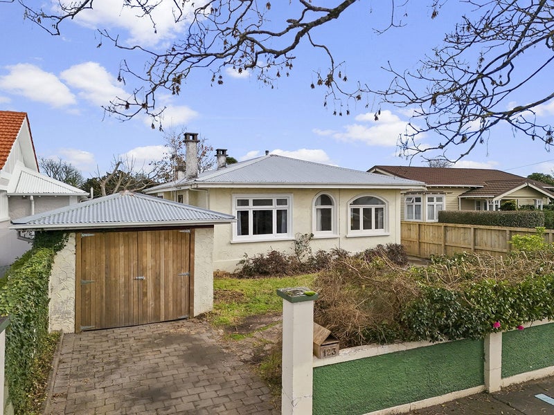 123 Grey Street, Hamilton East, Hamilton - Carousel 1