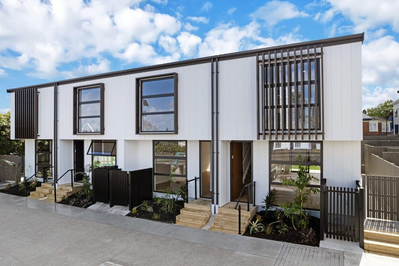 139 Richardson Road, Mount Albert, Auckland - Carousel 1