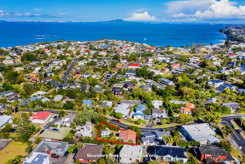 50 Hebron Road, Waiake, Auckland - Carousel 1