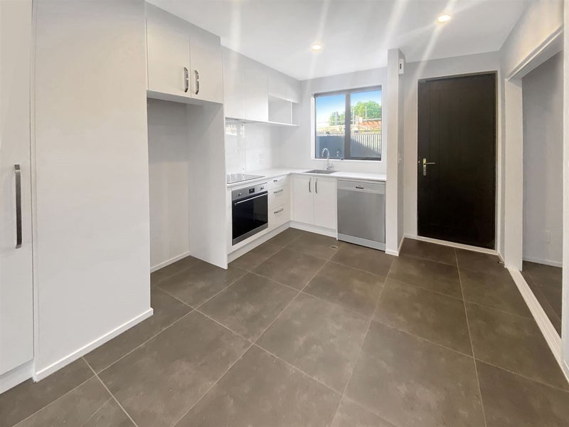 4/37 Webb Street, St Albans, Christchurch - Carousel 2