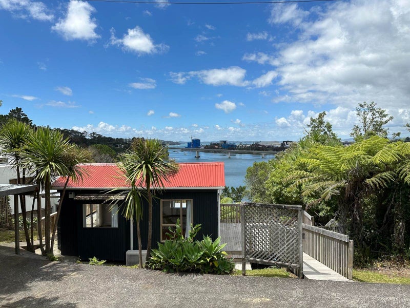 40 Marae Road, Greenhithe, Auckland - Carousel 1