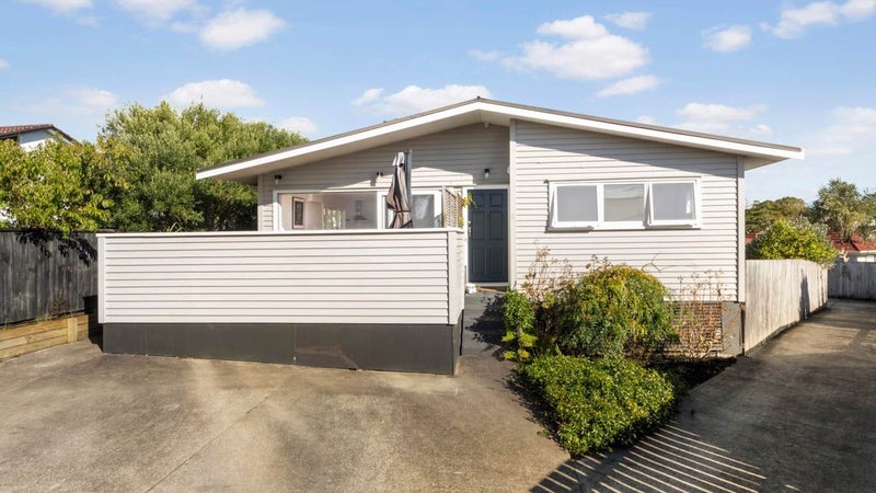 4 Rangitane Place, Lynfield, Auckland - Carousel 1