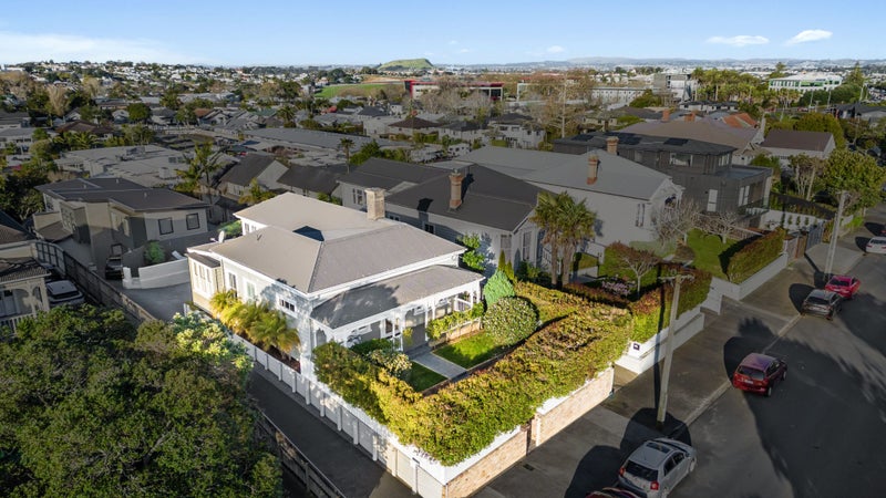 90 Clonbern Road, Remuera, Auckland - Carousel 25
