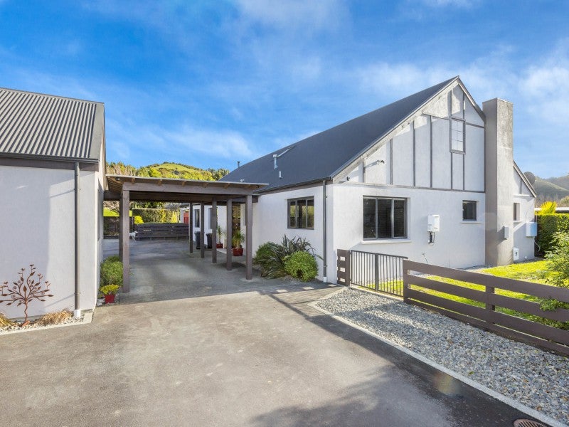 46 Emerald Hill Drive, Birchville, Upper Hutt - Carousel 2