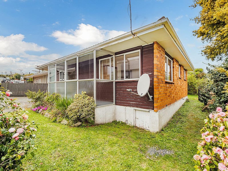 88B Tomahawk Road, Andersons Bay, Dunedin - Carousel 1