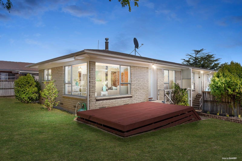 2/73 Stanniland Street, Sunnyhills, Auckland - Carousel 1