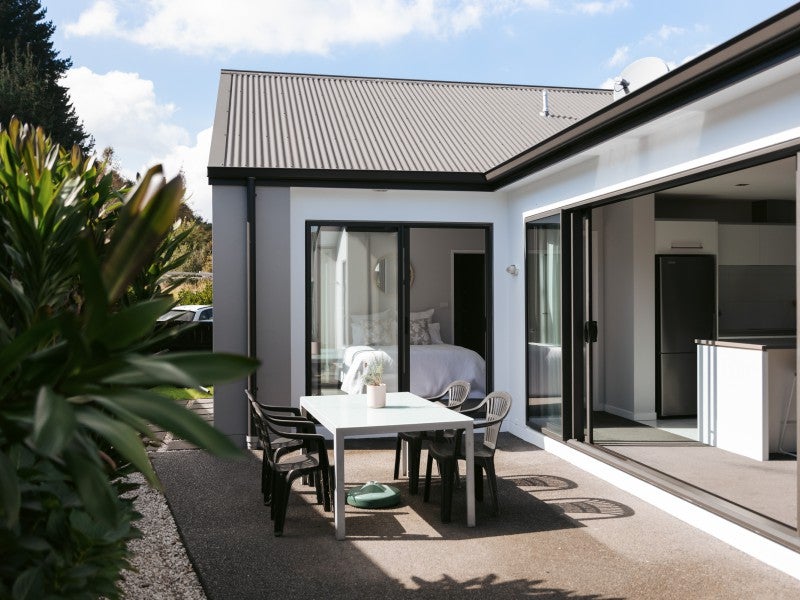 16 Jude Place, Brookfield, Tauranga - Carousel 2