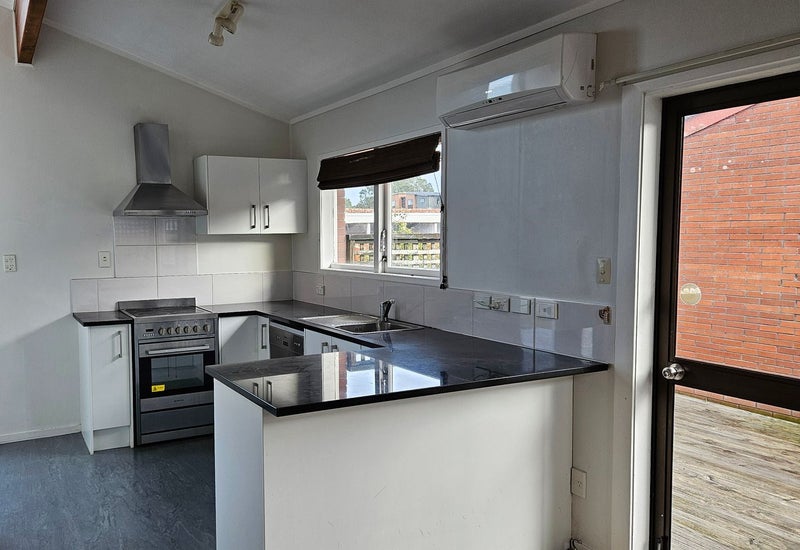 1/32 Turama Road, Royal Oak, Auckland - Carousel 2