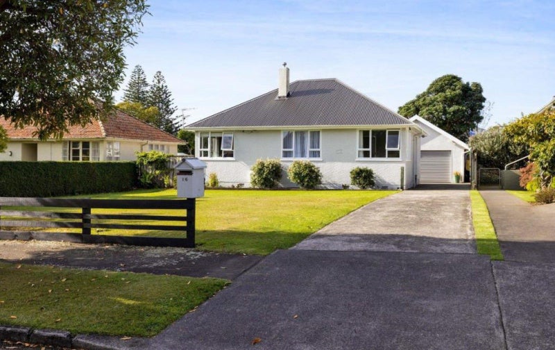 16 Plympton Street, Brooklands, New Plymouth - Carousel 1