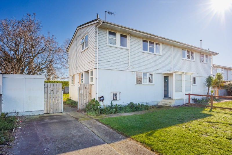 35 Stephens Crescent, Highbury, Palmerston North - Carousel 1
