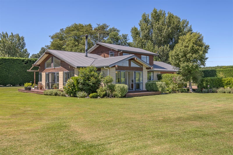 15 Park Road, Christchurch - Carousel 1