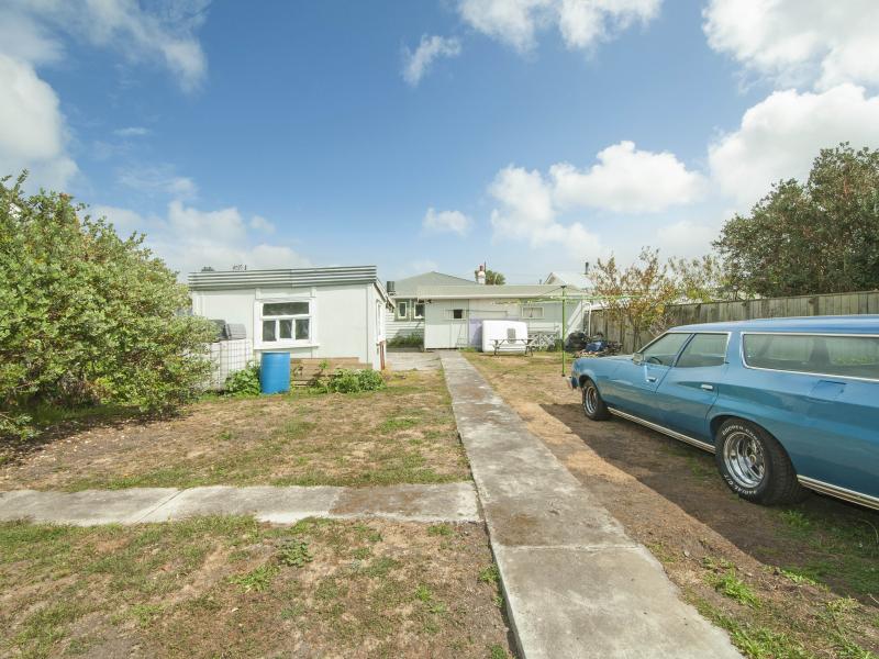 57 York Street, Moera, Lower Hutt - Carousel 16
