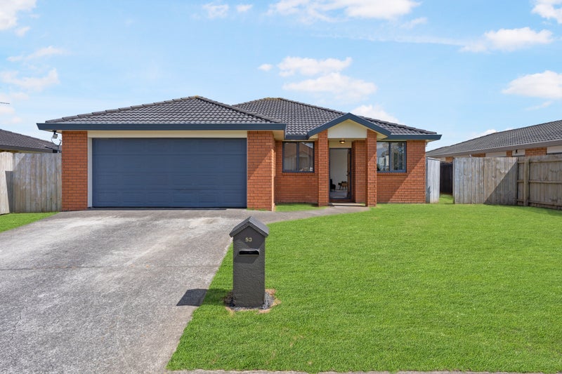 53 Naylors Drive, Mangere, Auckland - Carousel 1
