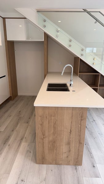 3 Sunrise Avenue, Murrays Bay, Auckland - Carousel 18