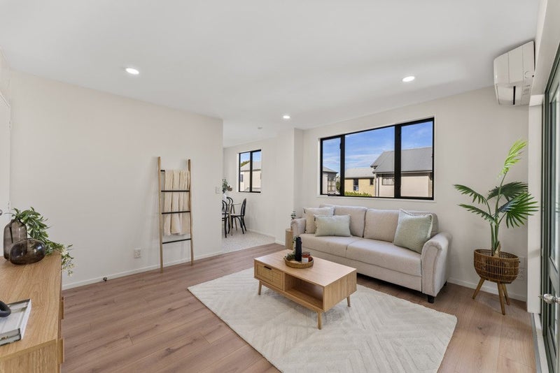 4/2 Rex Street, Riccarton, Christchurch - Carousel 1