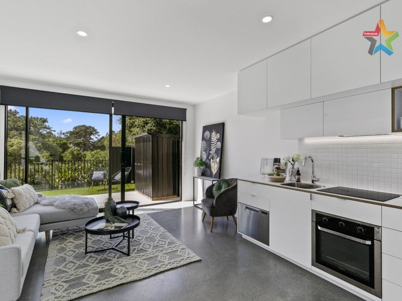 37 Te Ara O Paetutu, Petone, Lower Hutt - Carousel 1