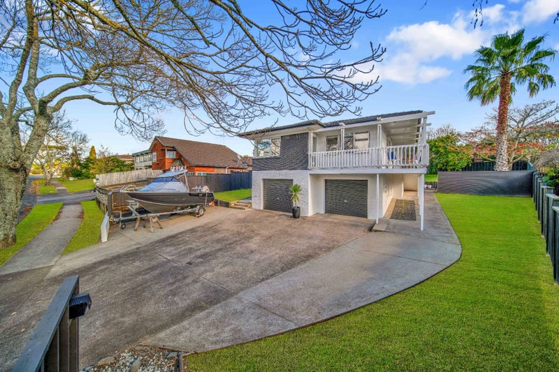 59 Ray Small Drive, Pahurehure, Papakura - Carousel 1