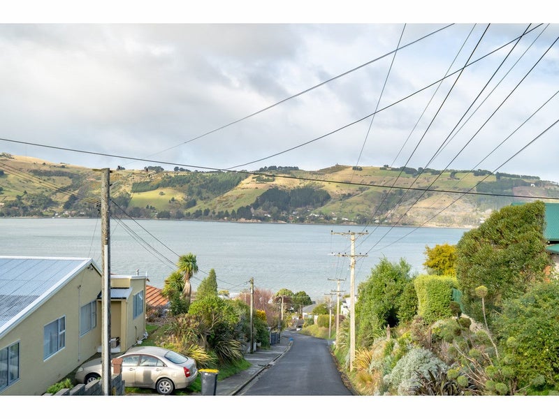 51 Manapouri Street, Ravensbourne, Dunedin - Carousel 2