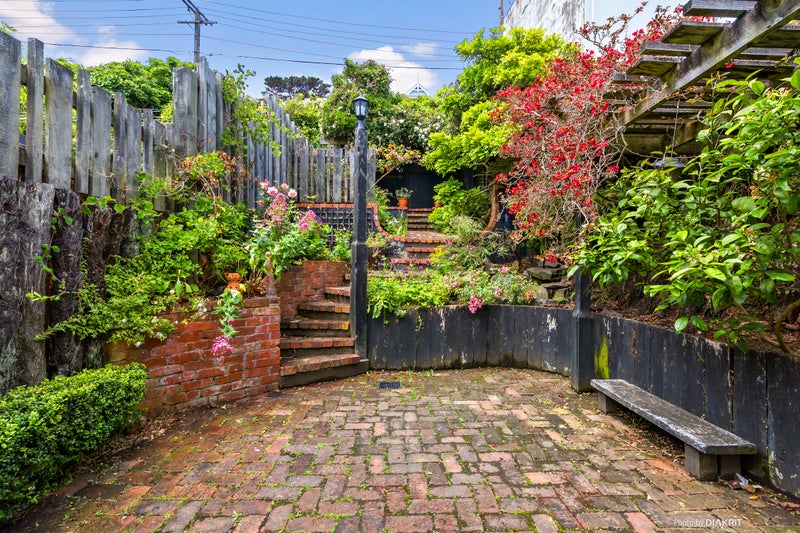 18 Hawker Street, Mount Victoria, Wellington - Carousel 2