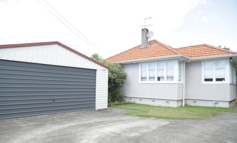 49 Anderson Avenue, Point England, Auckland - Carousel 13