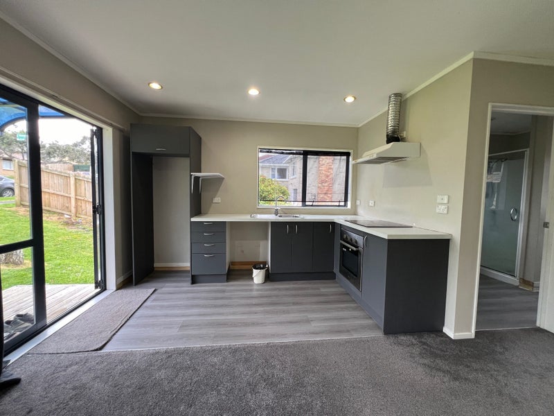 19 Lynwood Road, New Lynn, Auckland - Carousel 2