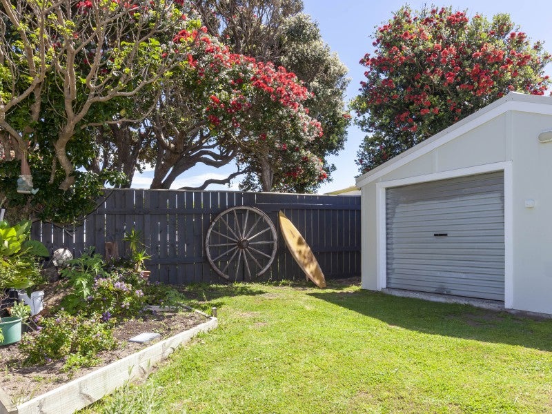 39 Aperahama Street, Paekakariki, Paekakariki - Carousel 26