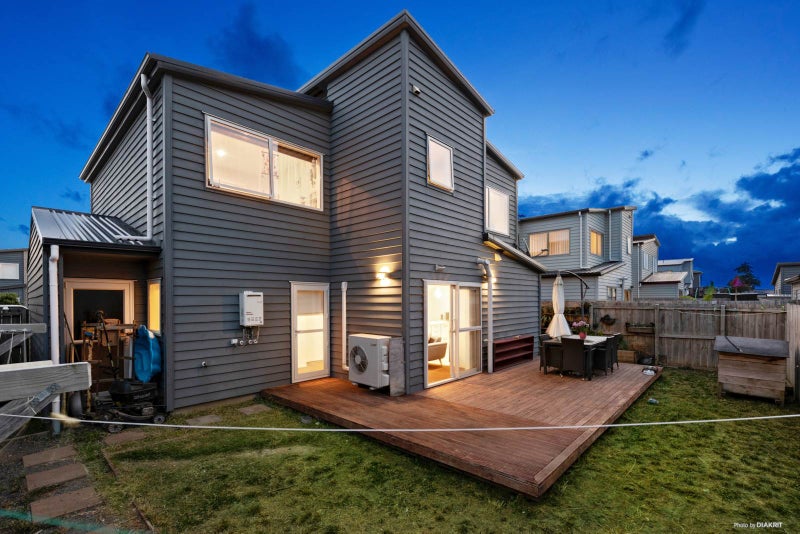 24 Bukem Place, Favona, Auckland - Carousel 2