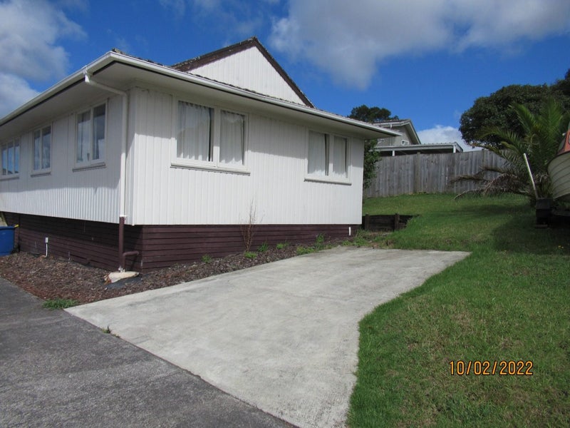 25 Glenbervie Crescent, Massey, Auckland - Carousel 10