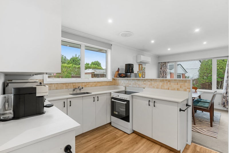 17 Harrowdale Drive, Avonhead, Christchurch - Carousel 2