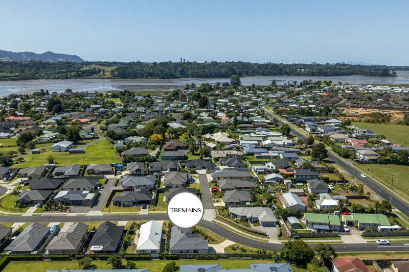 7 Eastbank Drive, Katikati, Katikati - Carousel 18