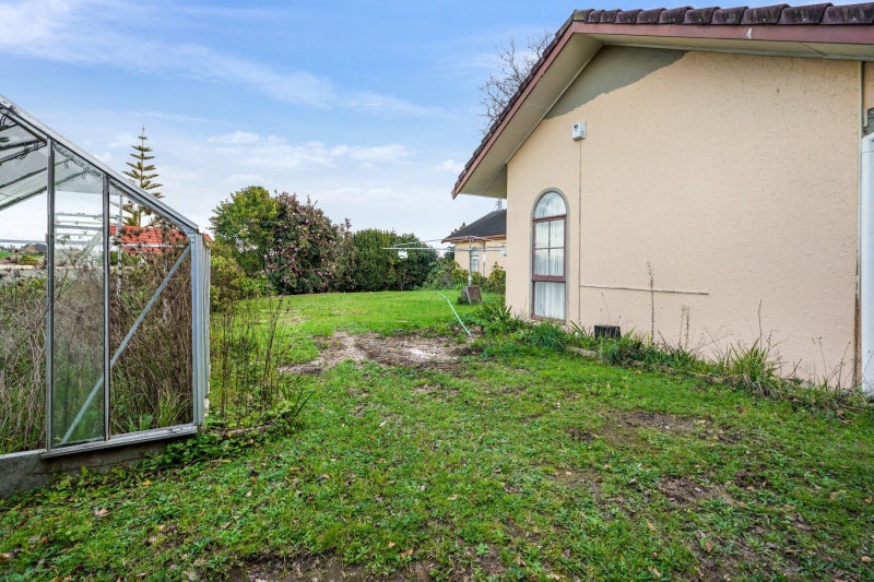 17 Palm Grove Drive, Western Heights, Hamilton - Carousel 13