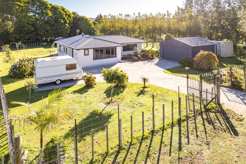 15 Flemington Road, Aramoho, Whanganui - Carousel 1