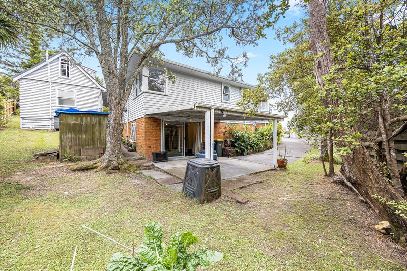 156 Godley Road, Titirangi, Auckland - Carousel 27