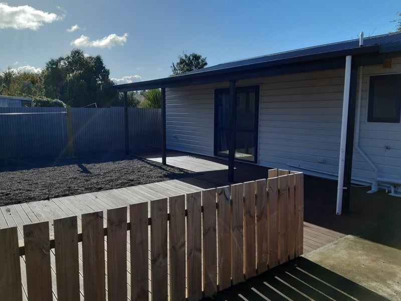4 Eden Place, Bryndwr, Christchurch - Carousel 2
